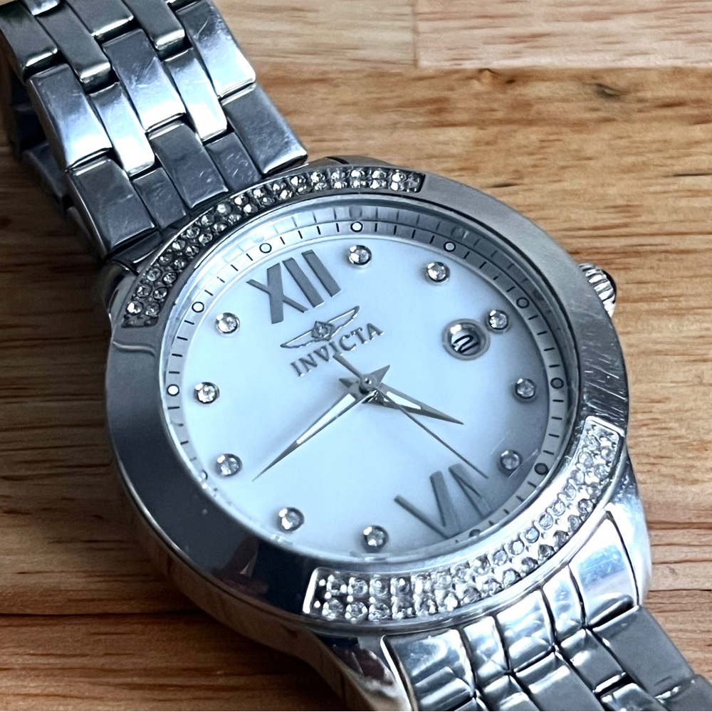 Invicta Angel Watch Womens Silver Tone MOP Crystals 7" Wrist New Battery - Picture 2 of 12